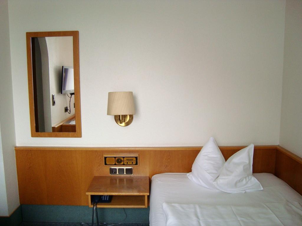 Hotel-Restaurant Handelshof Dortmund Habitación foto
